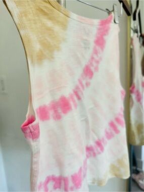 GAP Kids Tie-Dye Tank Top in White, Pink, Yellow